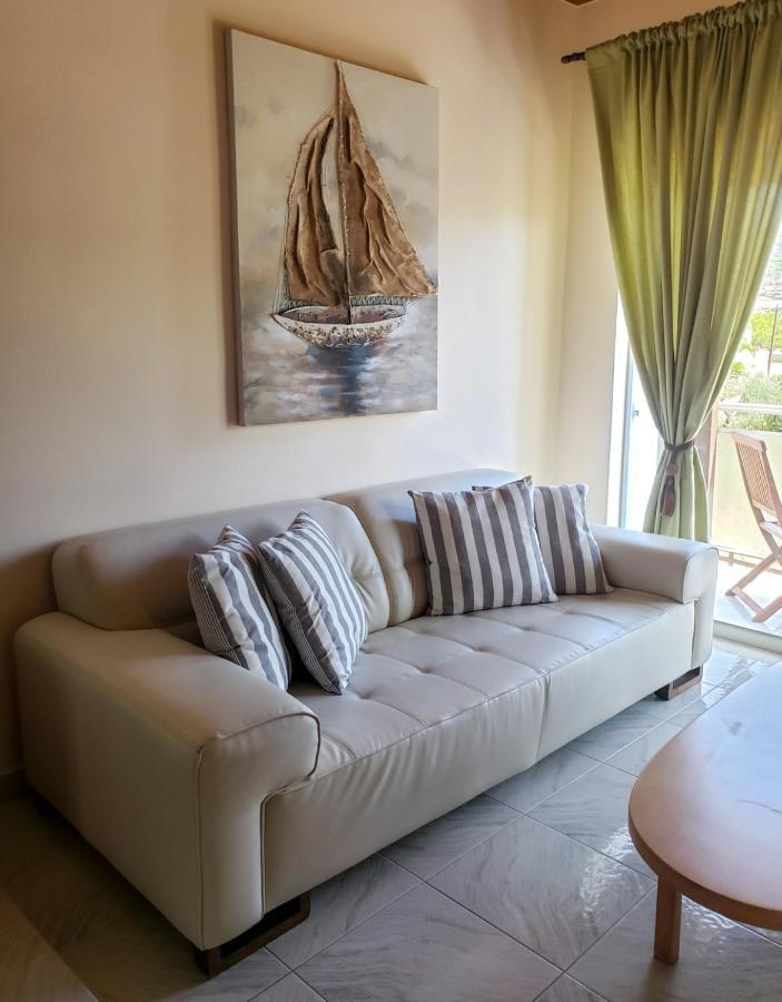 Malibu Studios & Apartments لاسي المظهر الخارجي الصورة