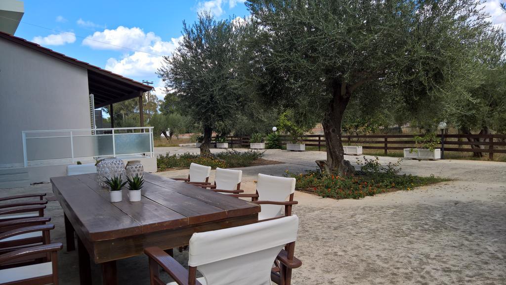 Malibu Studios & Apartments لاسي المظهر الخارجي الصورة